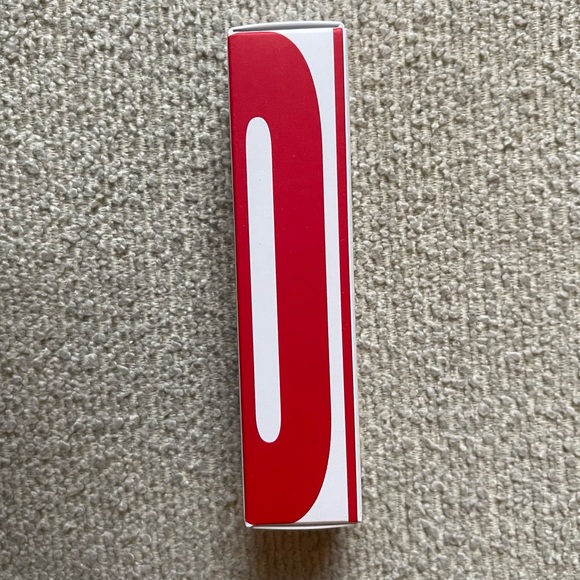 UOMA Beauty Badass Icon Matte Lipstick in Diana - Picture 15 of 15